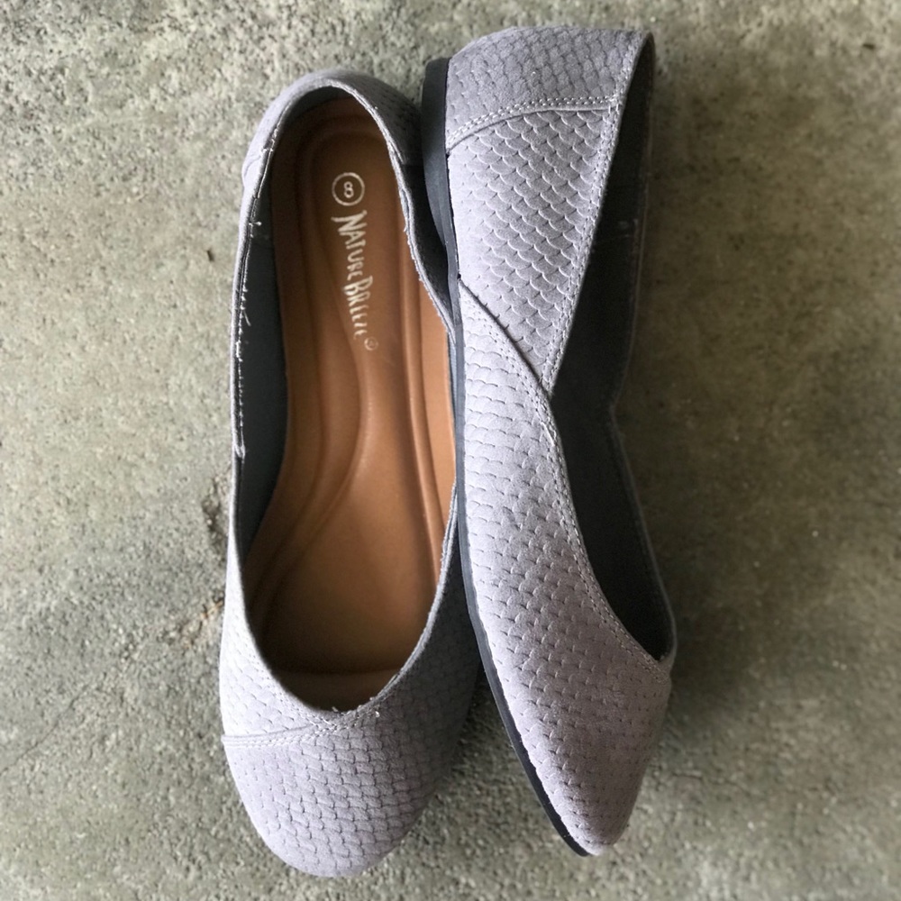 Nature B Scalloped gray faux suede ballerina FLAT - Picture 7 of 8